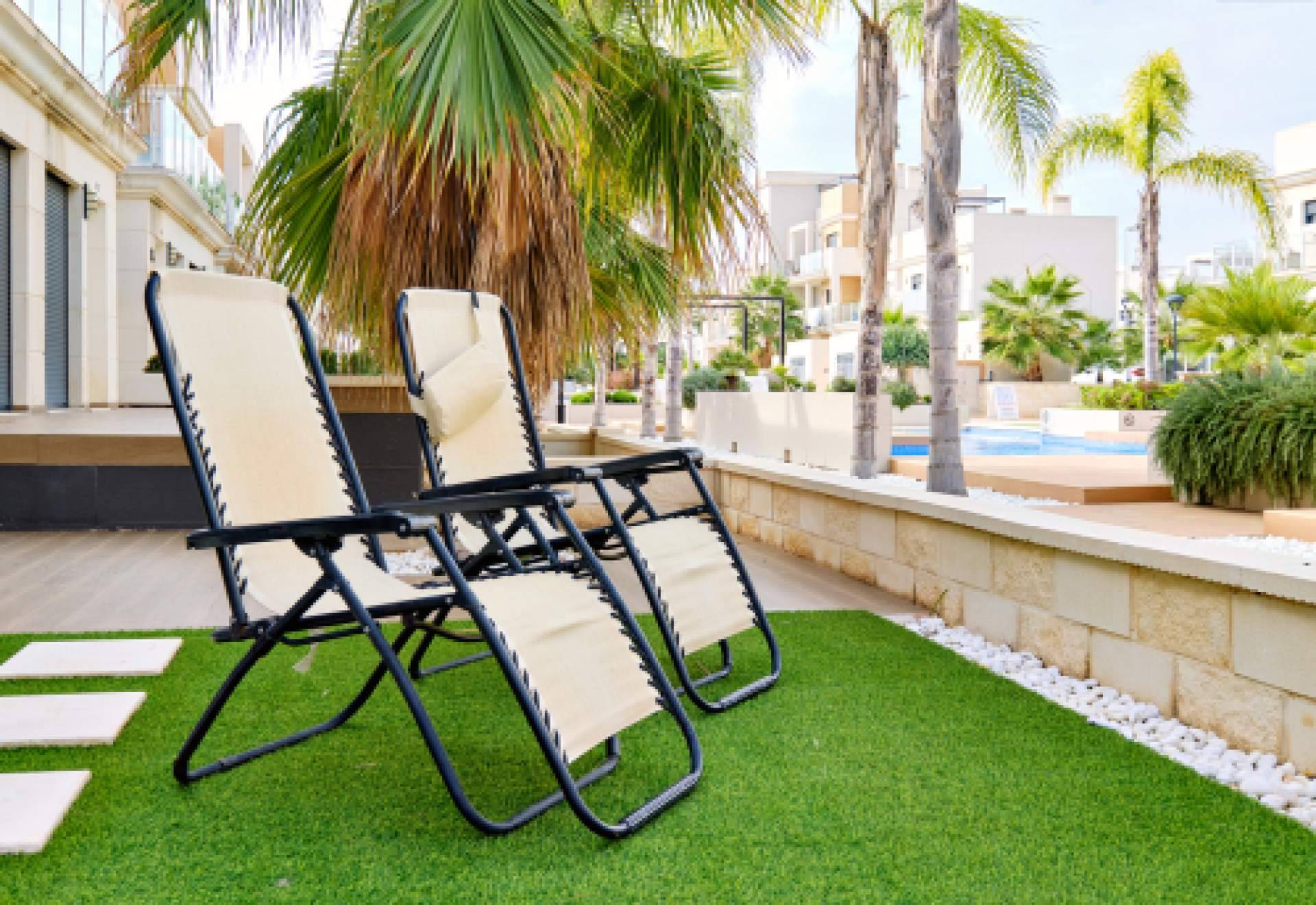 Realgrass pone a disposición césped artificial para jardín