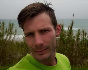 Jonatan Vázquez debuta en la fantasía épica con ´El forjador de elementos´