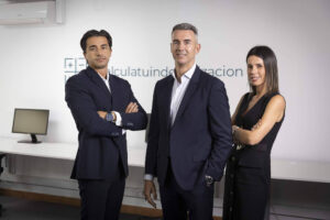 Tres aseguradoras lideran el ranking de 2025 de Calculatuindemnizacion.es como las más eficientes